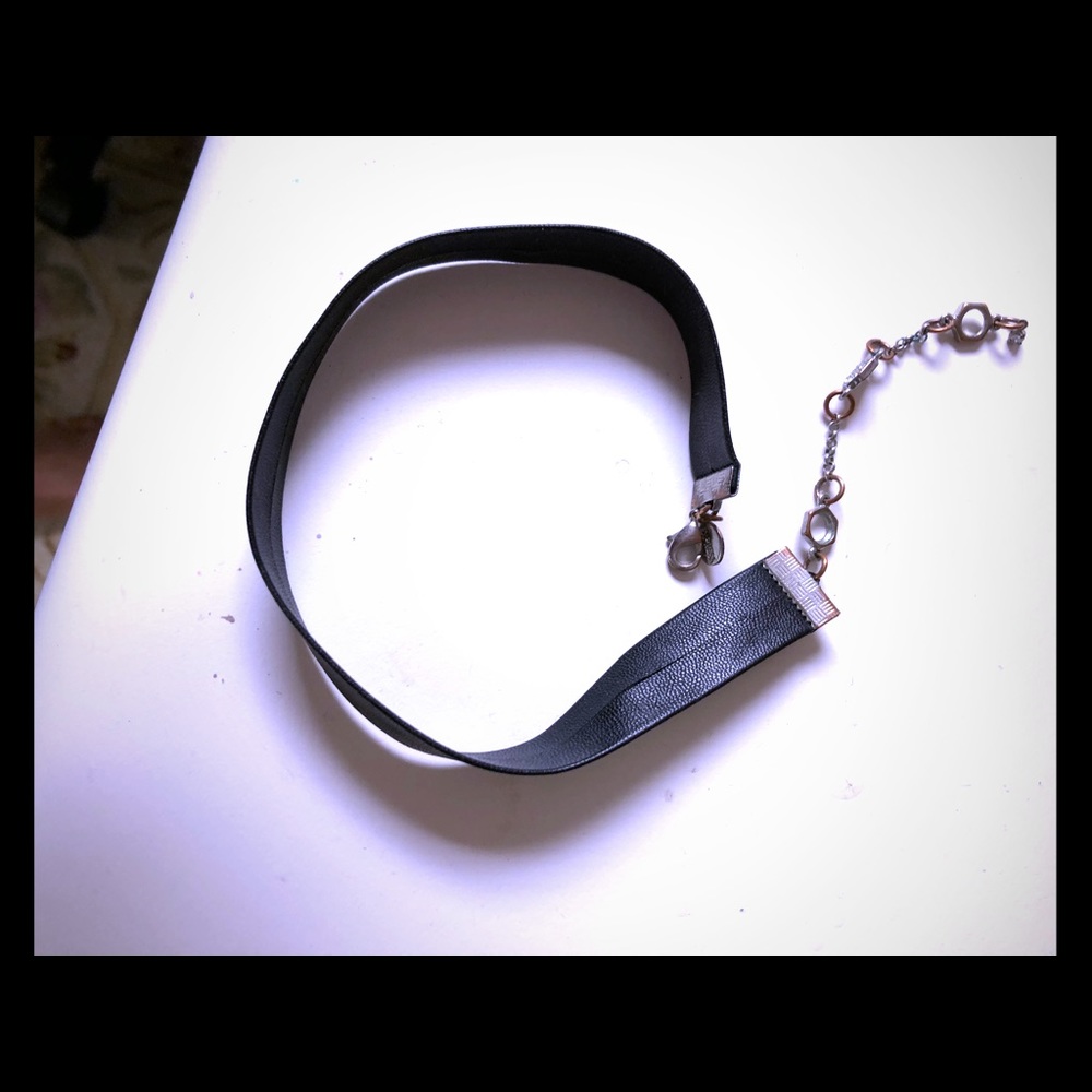 Black choker